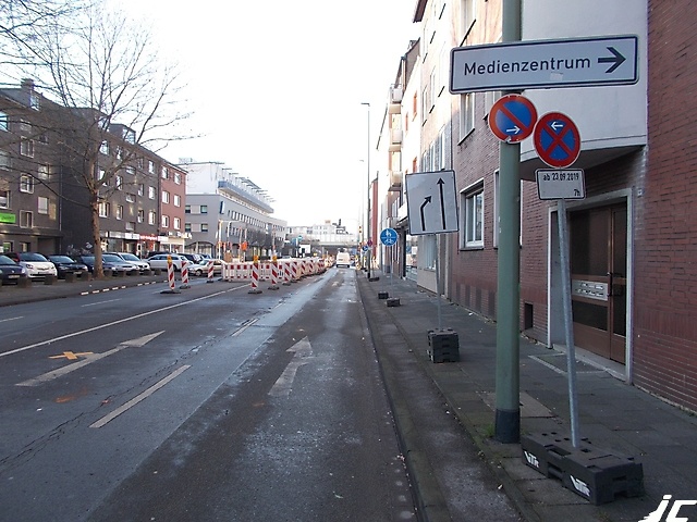 Bild 5 - Fahrtrichtung West - Baustellenbeginn