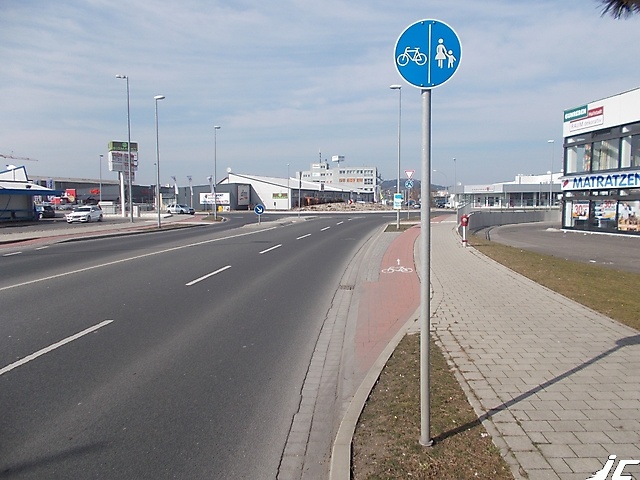 Bild 1 - Beginn Radweg