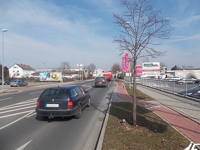 Bild 5 - Grundstuecksausfahrt